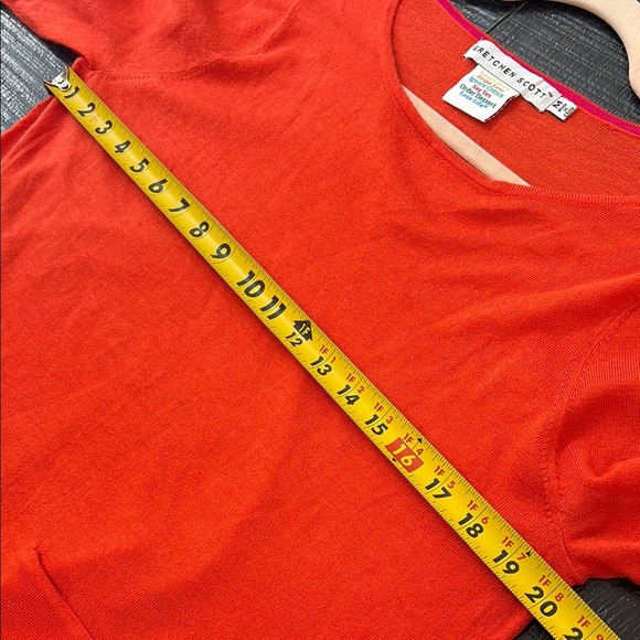 Gretchen Scott Polly Pocket 3/4 length sleeve sweater w/ Gold Button Decor sz M - Picture 2 of 9